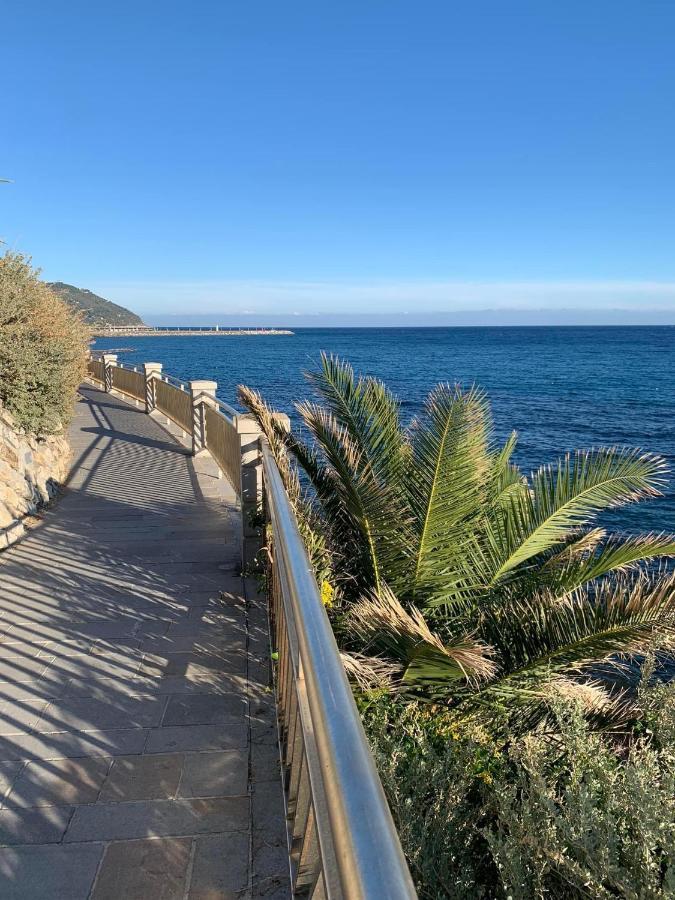 Appartamento Incantevole A 100Metri Dal Mare E Accanto Alla Pista Ciclabile Imperia Bagian luar foto