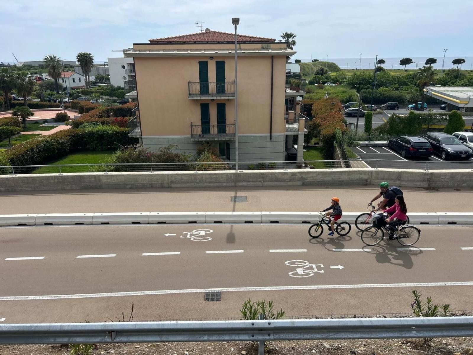 Appartamento Incantevole A 100Metri Dal Mare E Accanto Alla Pista Ciclabile Imperia Bagian luar foto