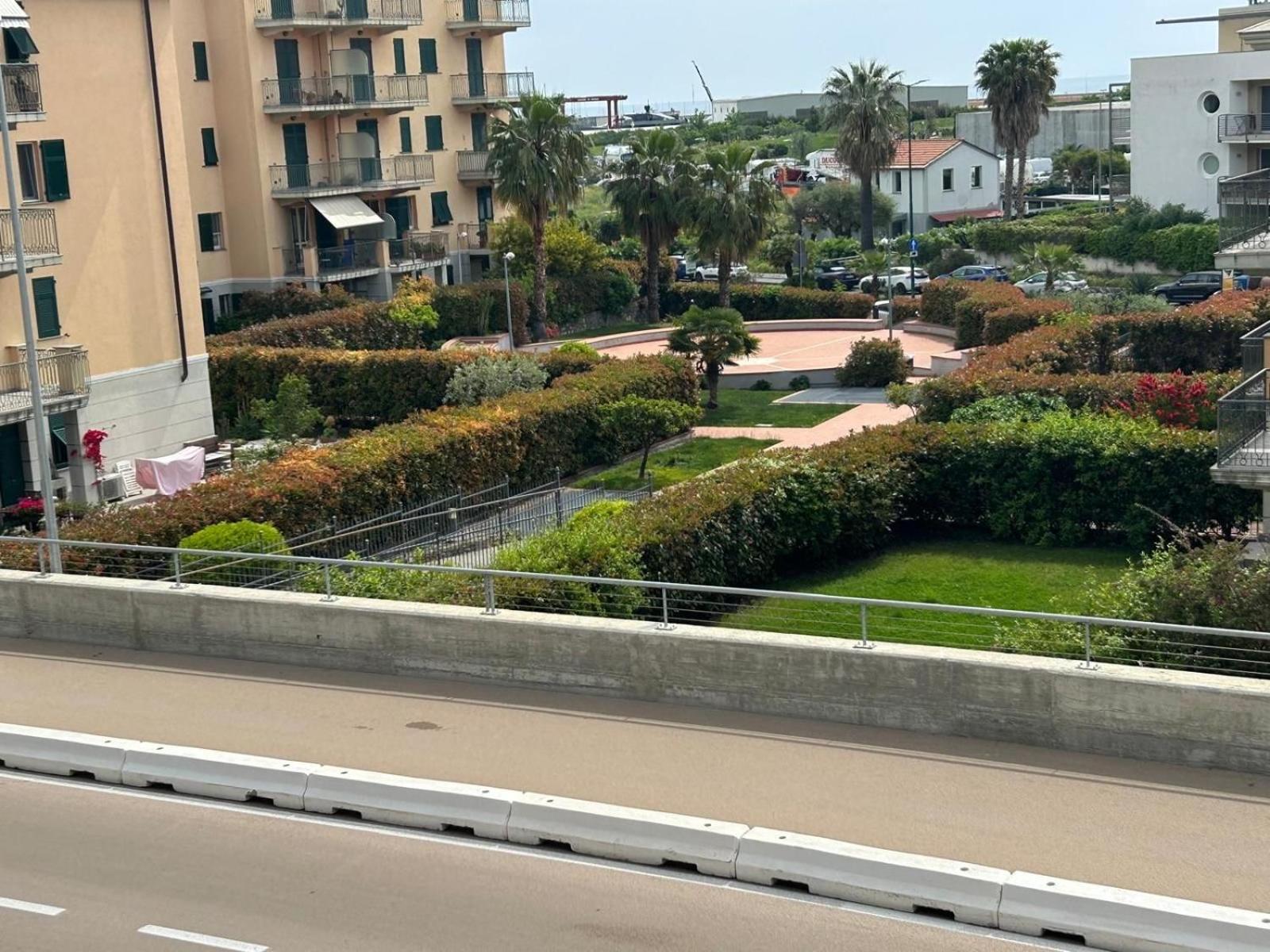Appartamento Incantevole A 100Metri Dal Mare E Accanto Alla Pista Ciclabile Imperia Bagian luar foto